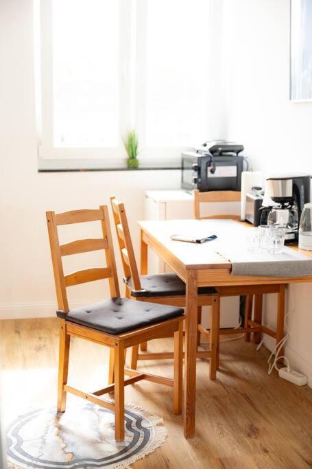 - Sea Apartment Duisburg Center & Parking Spaces & Kingsize Bett - Central Station Hbf - Dış mekan fotoğraf